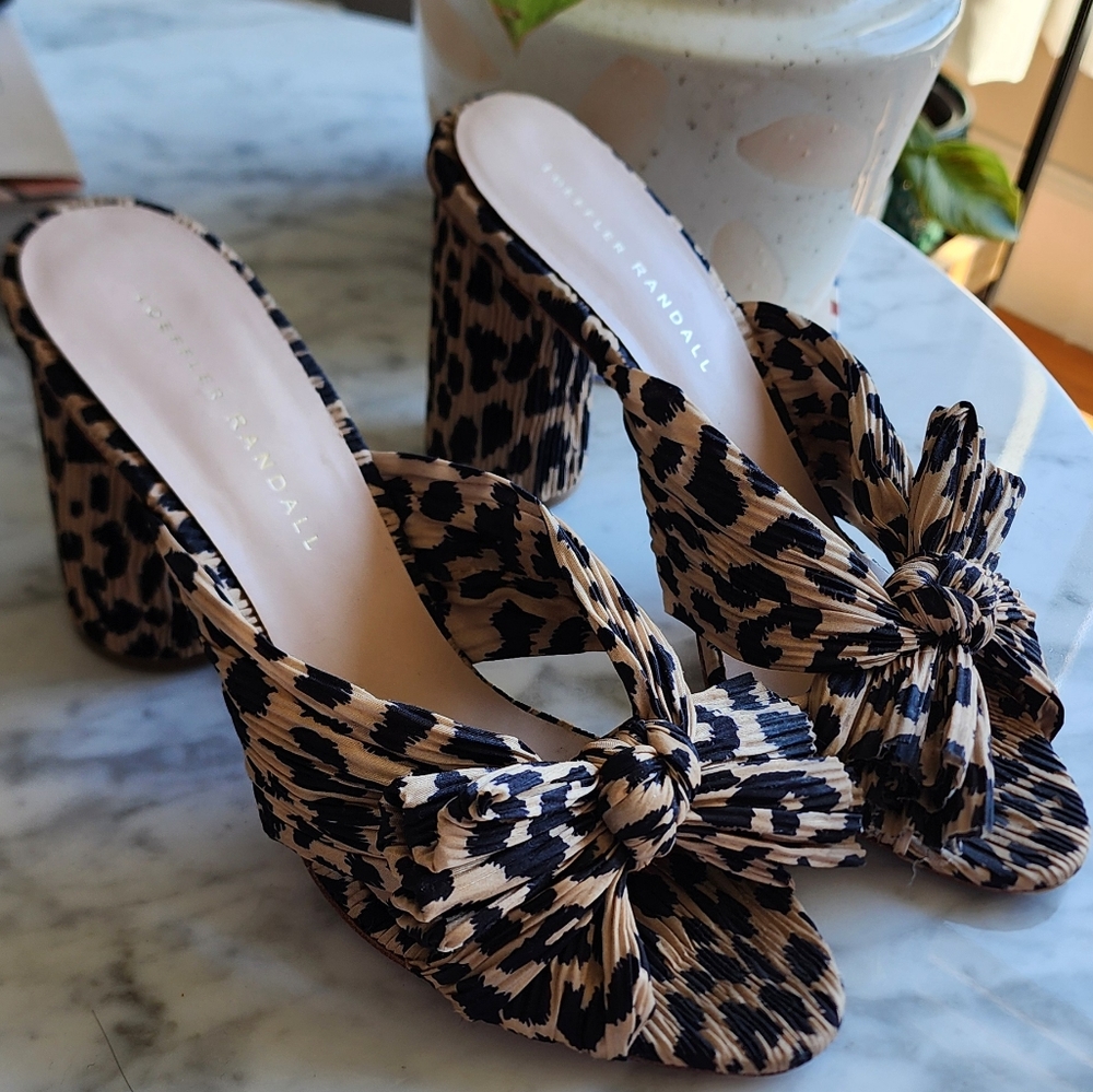 EUC Loeffler Randall Penny Pleated Bow Knot Leopard Sandals size 9